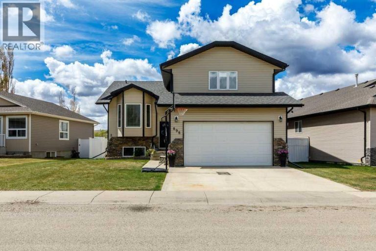 898 Ramage Crescent, Red Deer