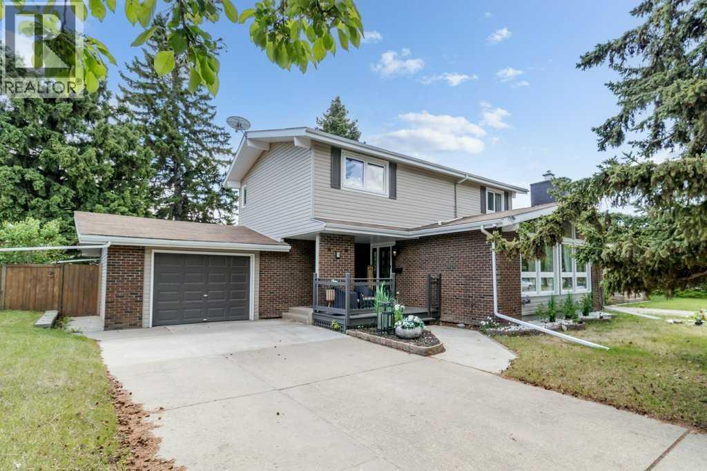 Listing photo – 5 Selkirk Boulevard, Red Deer