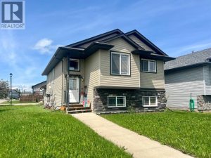 Listing photo – 660 Red Oak Close, Rural Red Deer County