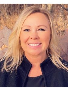 Agent photo – Janelle Geddes-Backman