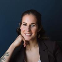 Agent photo – Sarah Kjos