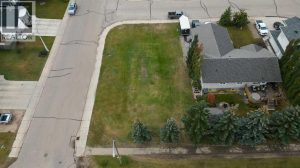 Listing photo – 54 Oriole Place, Sedgewick