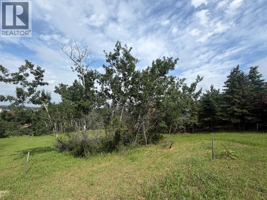 Listing photo – 5108 42A Street Close, Ponoka
