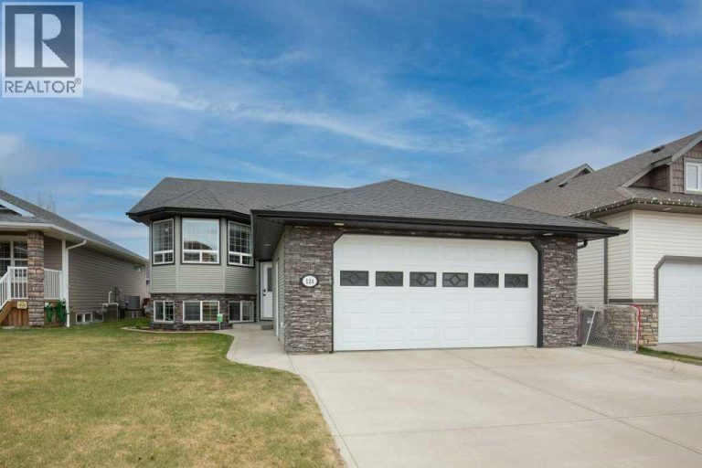 Listing photo – 124 Vincent Close, Red Deer