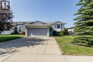 Listing photo – 10 Kingston Drive, Red Deer