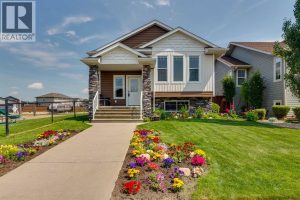 Listing photo – 74 Mackenzie Crescent, Lacombe