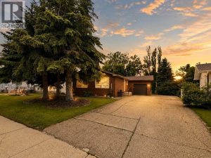 Listing photo – 12 Malcolm Crescent, Red Deer