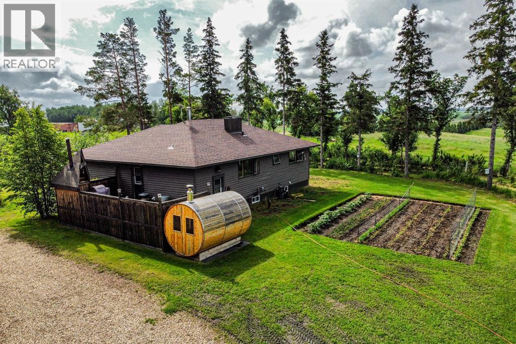 Listing photo – 430042 Range Road 220, Rural Ponoka County