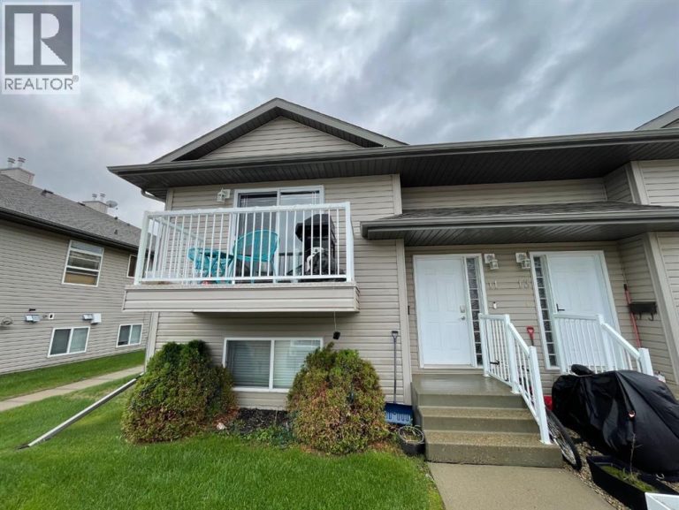 Listing photo – 11, 4803 54 Avenue, Camrose