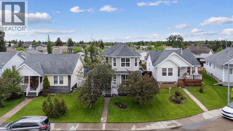 Listing photo – 6810 39 Avenue Close, Camrose