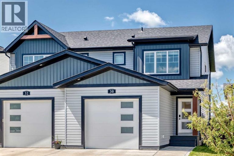 30 Iron Gate Boulevard, Sylvan Lake