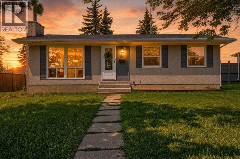 6 Onlsow Square, Red Deer