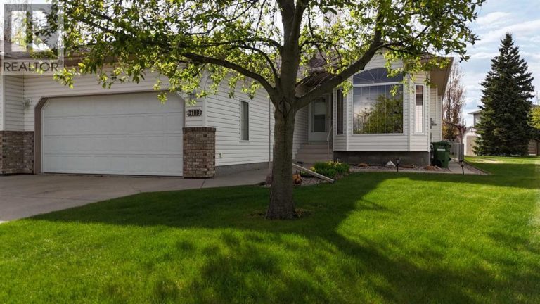 Listing photo – 310B Edgewood Close, Camrose