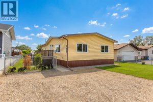 Listing photo – 4915 48 Street, Clive