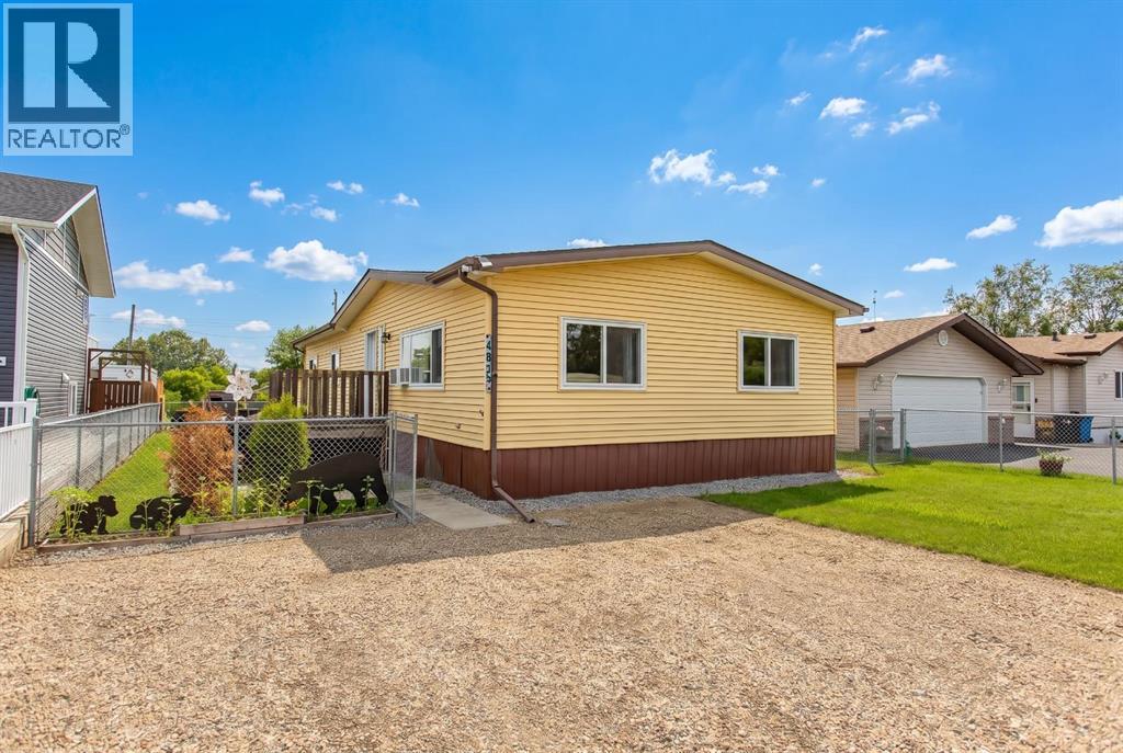 Listing photo – 4915 48 Street, Clive