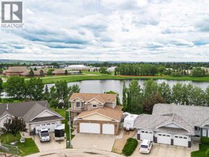 Listing photo – 44 Lakes Close, Lacombe
