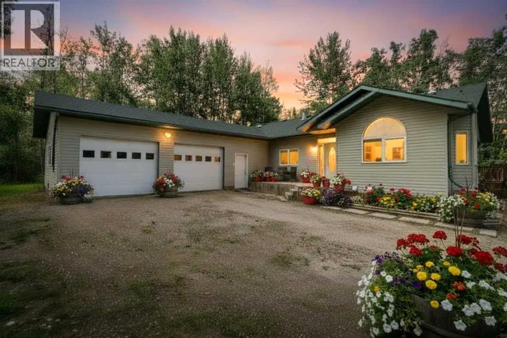 Listing photo – 39320, 261 Range Road, Rural Lacombe County
