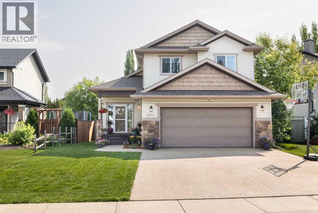Listing photo – 454 Wishart Street, Red Deer
