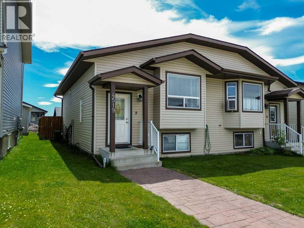 Listing photo – 4519 45 Avenue Close Avenue Close, Rocky Mountain House