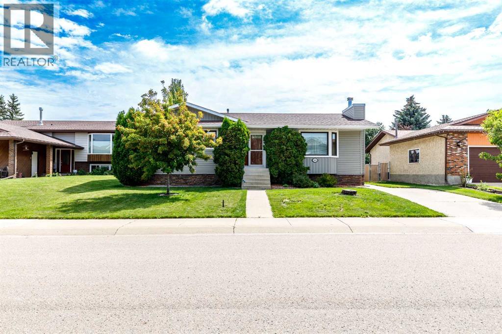 Listing photo – 88 McCullough  Cresent, Red Deer