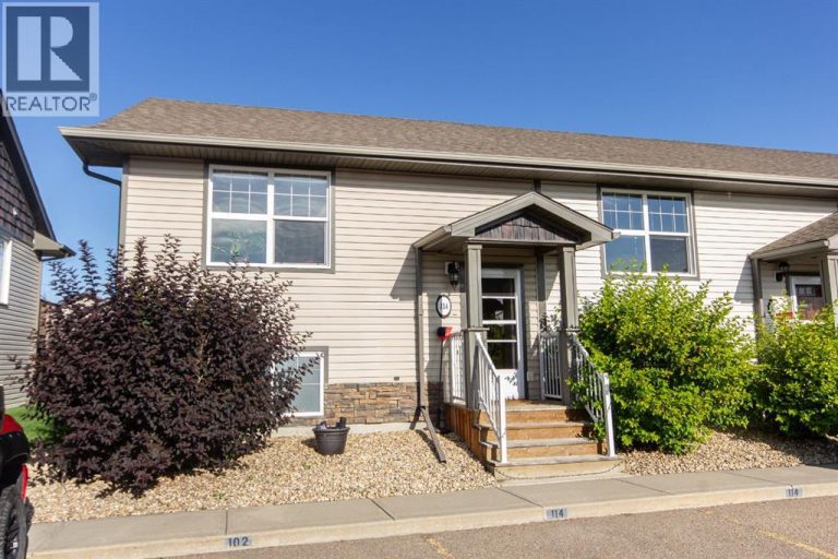 Listing photo – 114 Redwood Boulevard, Springbrook