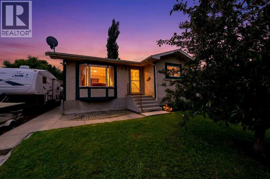Listing photo – 11 Greenham Drive, Red Deer
