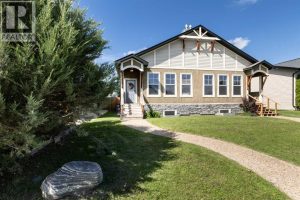 Listing photo – 6006B 52 Avenue, Stettler