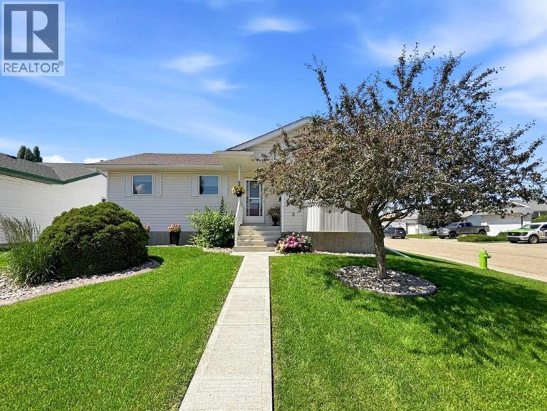 Listing photo – 109 Logan Close, Red Deer