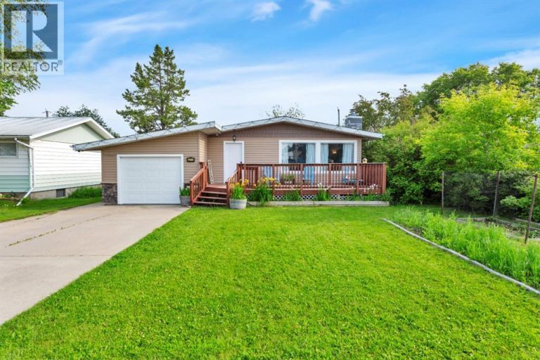 Listing photo – 5215 52 Avenue, Eckville