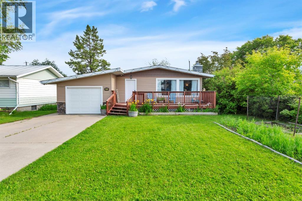 Listing photo – 5215 52 Avenue, Eckville