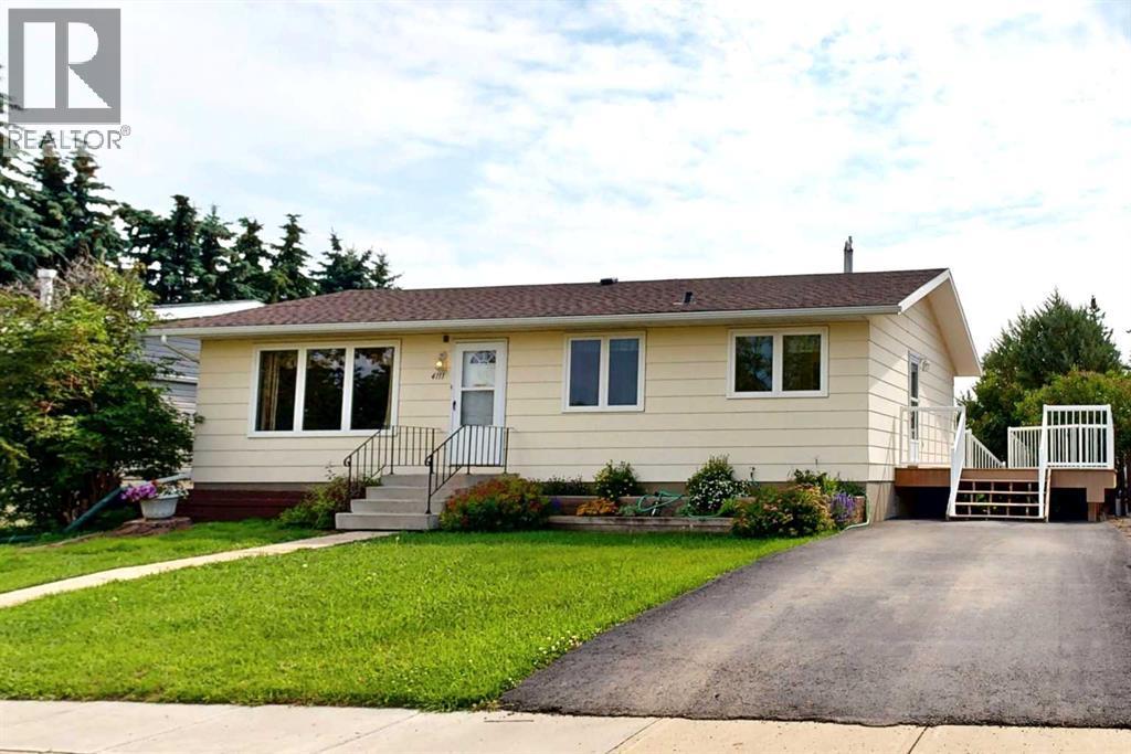 Listing photo – 4111 61 Street, Stettler