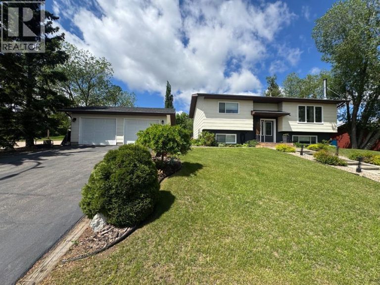 Listing photo – 5001 45 Street, Sedgewick