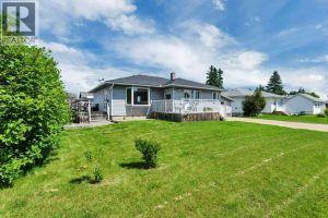 Listing photo – 5126 52 Avenue, Rimbey