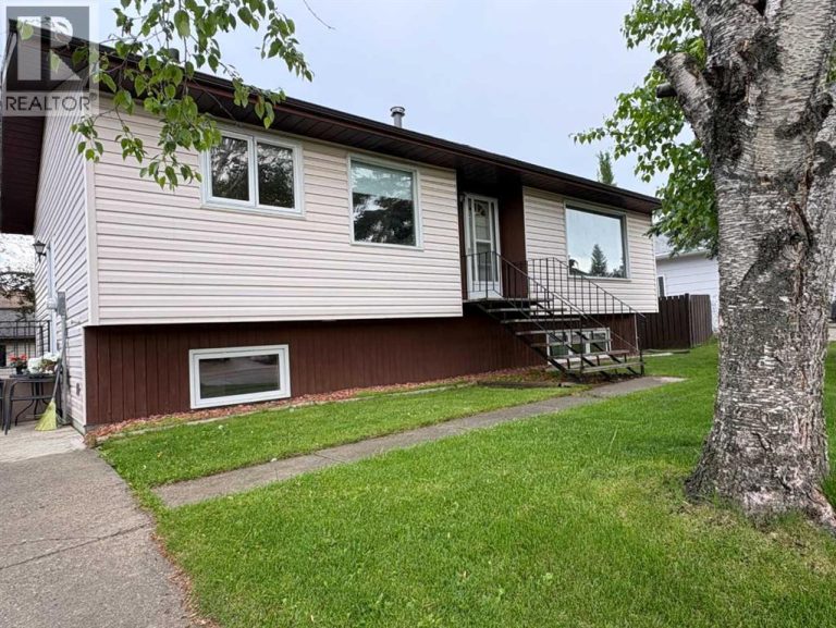 Listing photo – 5751 55 Street, Rocky Mountain House