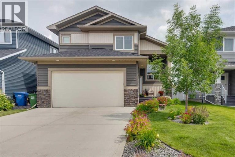 Listing photo – 73 Longmire Close, Red Deer
