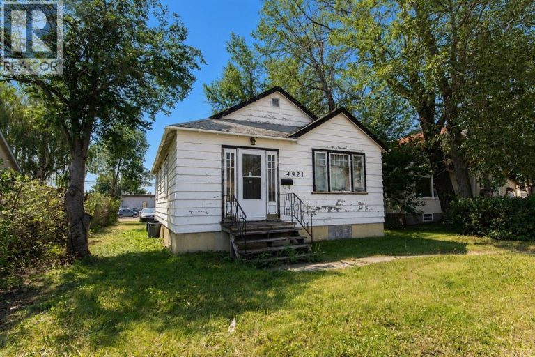 Listing photo – 4921 46 Street, Red Deer