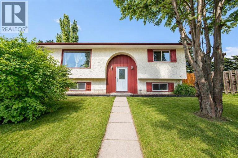 5035 58 Street Close, Rocky Mountain House