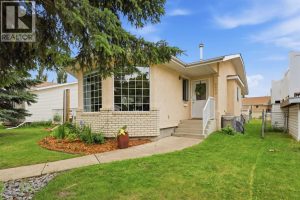 Listing photo – 5418 46 Street, Lacombe