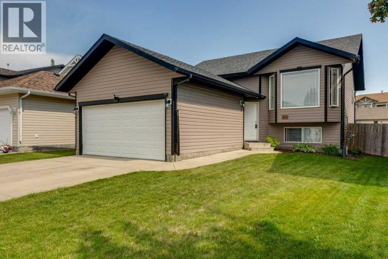 103 Landry Bend, Red Deer