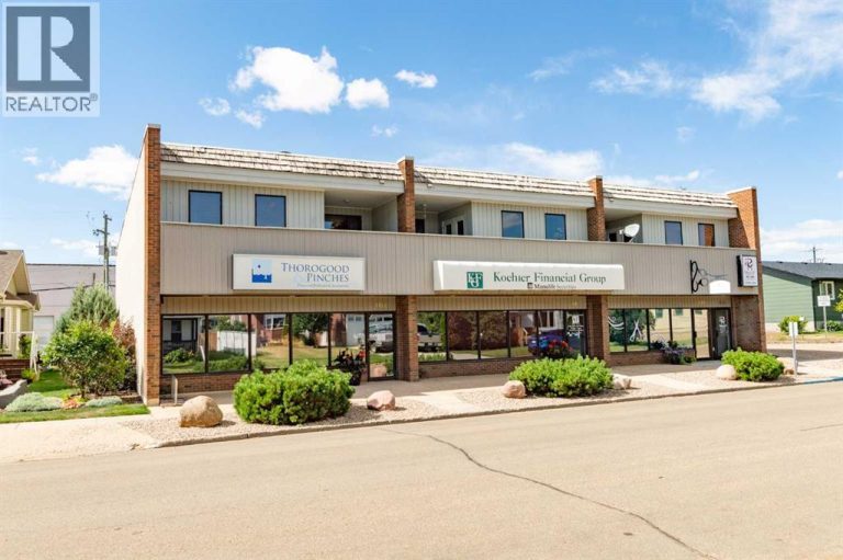 204, 4814A 49 Street, Stettler