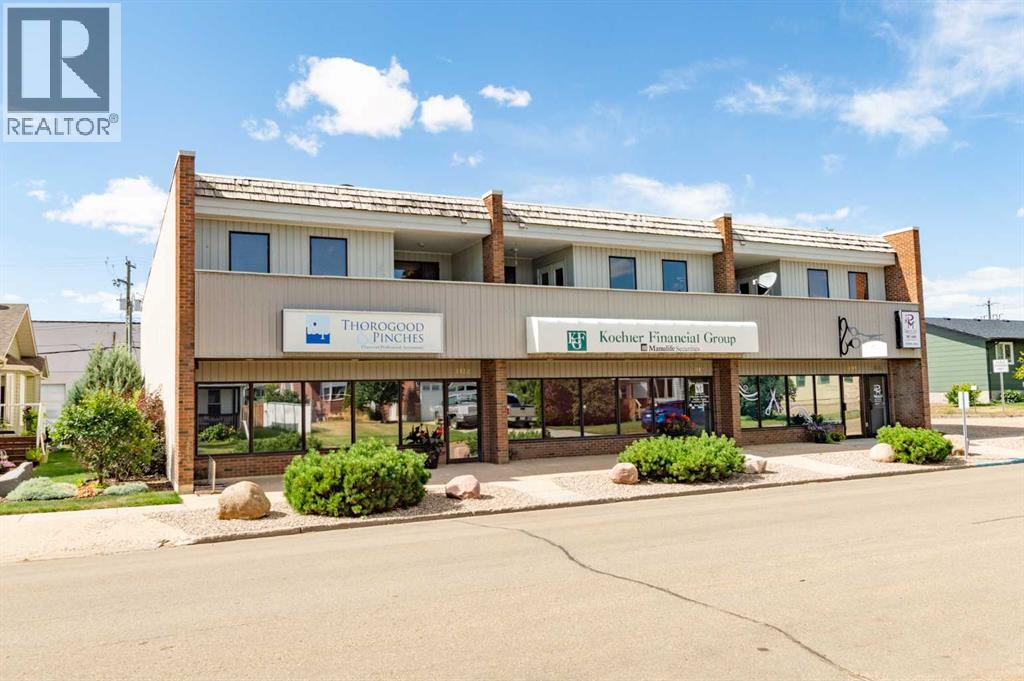 Listing photo – 204, 4814A 49 Street, Stettler