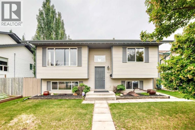 13 Westglen Boulevard, Blackfalds