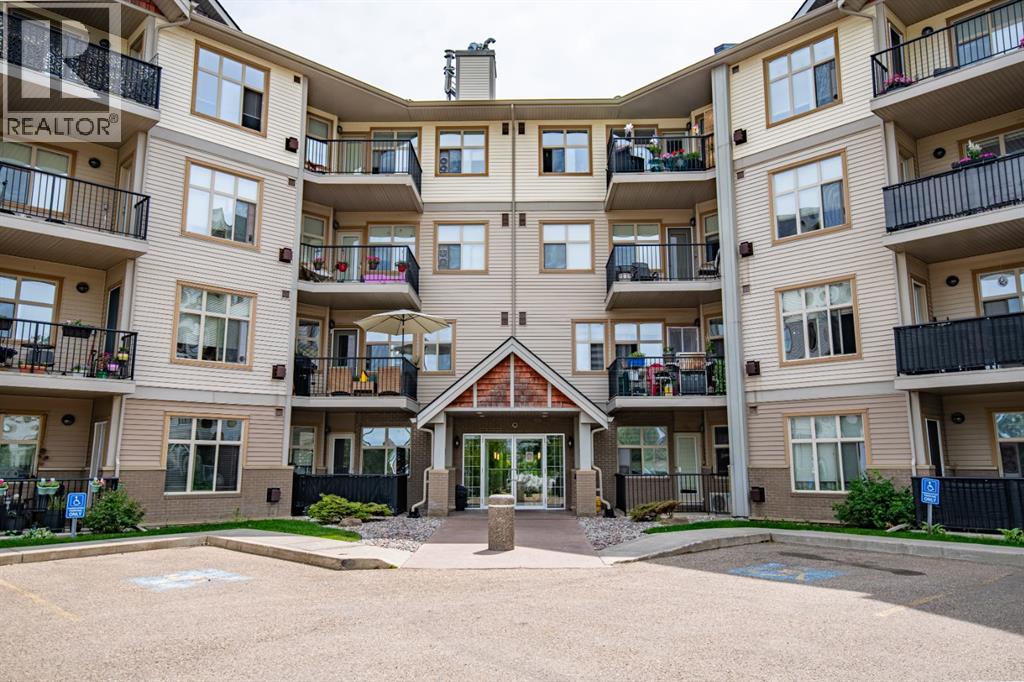 Listing photo – 324, 100 Lakeway Boulevard, Sylvan Lake