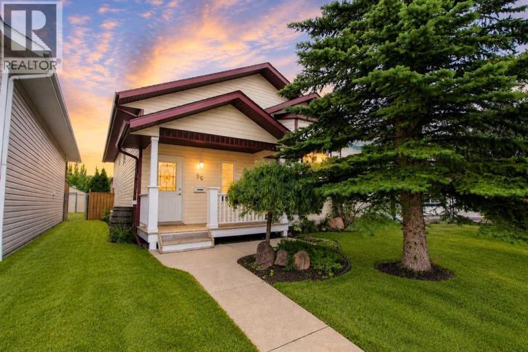 Listing photo – 96 Duckering Close, Red Deer