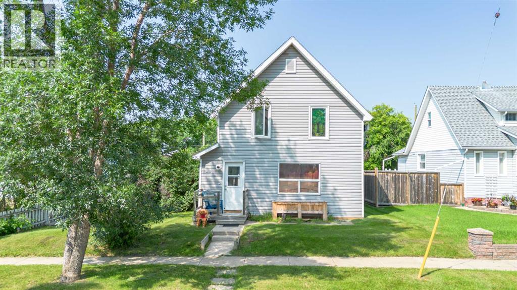 Listing photo – 4706 48 Street, Stettler