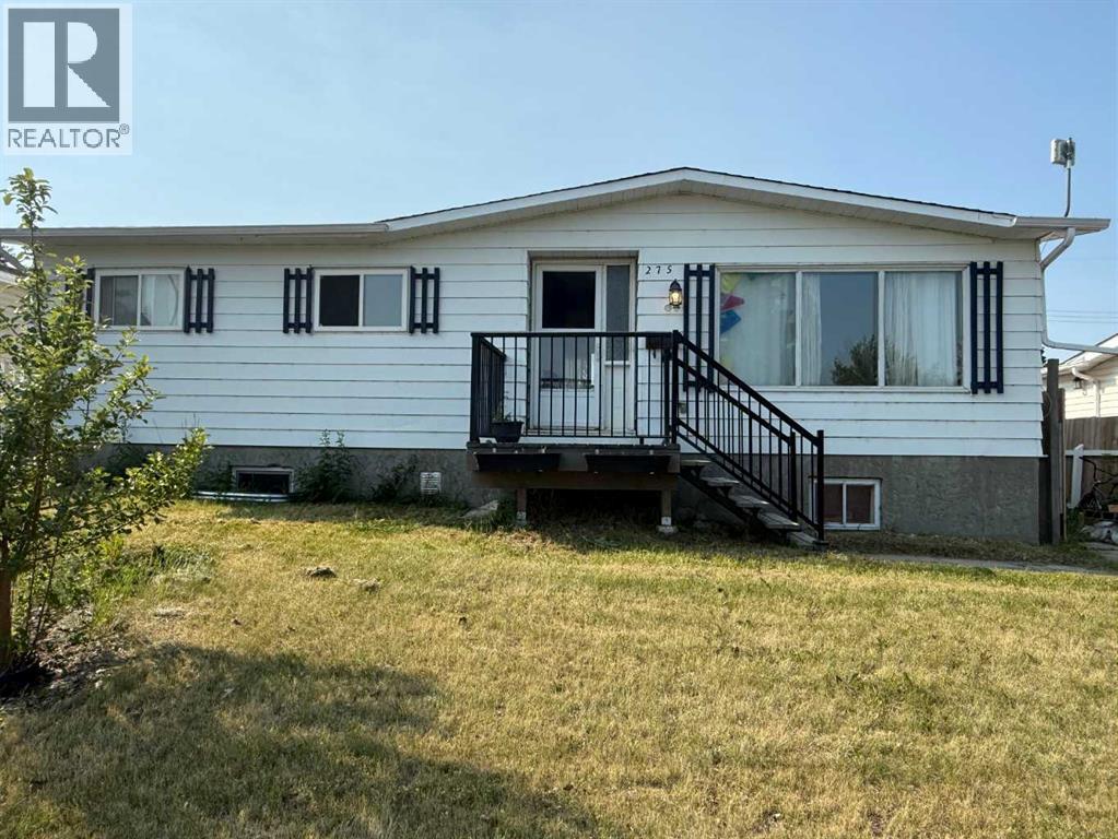 Listing photo – 275 7 Street SE, Three Hills