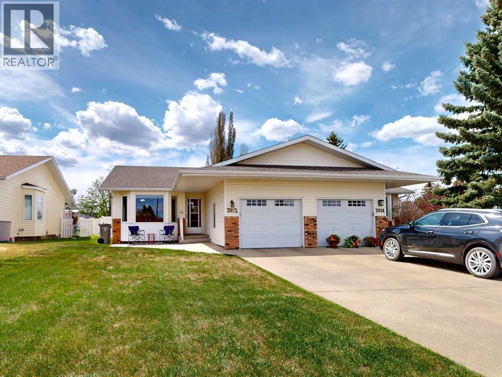 Listing photo – 3912 64 Street, Stettler