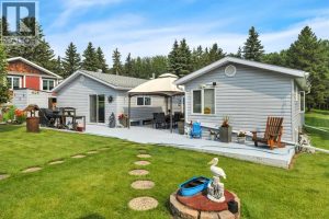 Listing photo – 76 Buskmose Drive, Grandview
