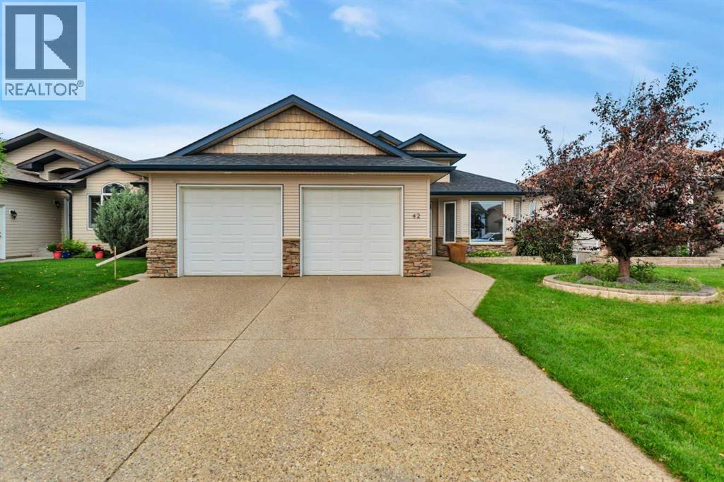 Listing photo – 42 Langford Crescent, Red Deer