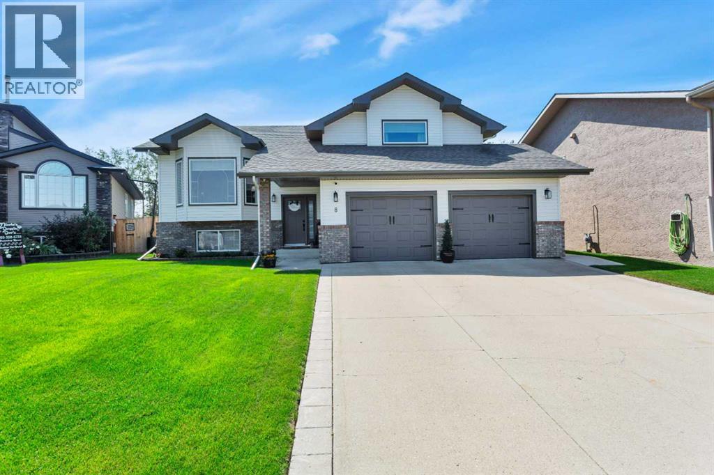 Listing photo – 8 Pritchard Close, Sylvan Lake